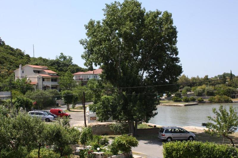 One-Bedroom Apartment with Terrace and Sea View image 2