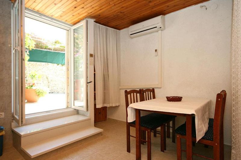 Studio with Terrace and Sea View image 1