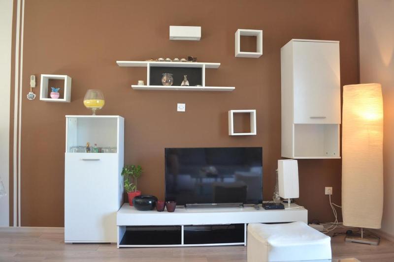 Two-Bedroom Apartment with Terrace and Sea View image 2