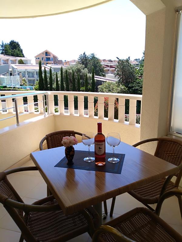 Two-Bedroom Apartment with Partial Sea View image 2