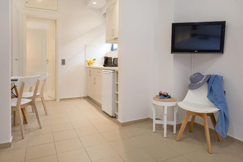 Superior Studio with Front View image 4