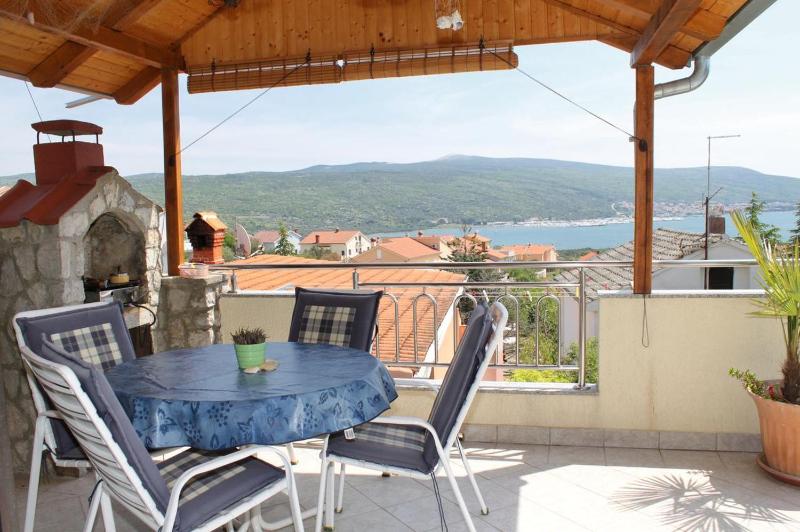 Two-Bedroom Apartment with Terrace and Sea View image 1