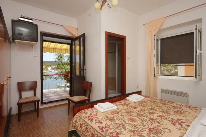 Two-Bedroom Apartment with Terrace and Sea View image 2