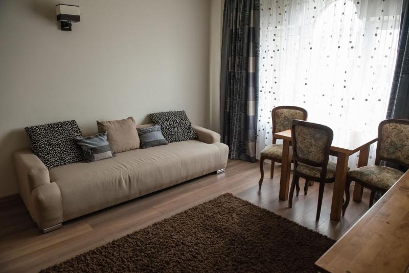 Apartment (4 Adults) image 3
