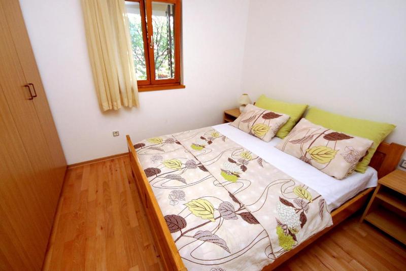 One-Bedroom Apartment with Terrace image 3