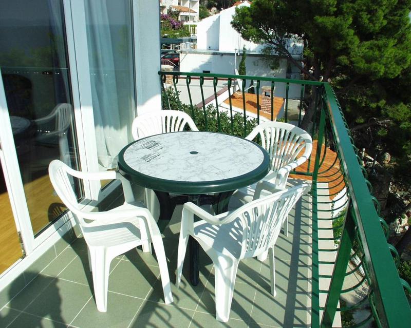 Studio with Balcony and Sea View image 1