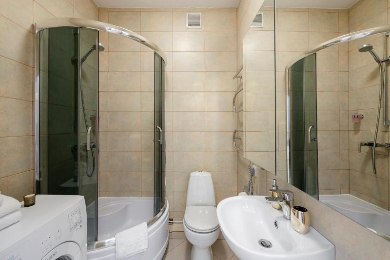Luxury Studio Apartment image 2
