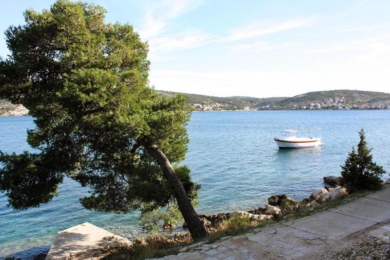 Two-Bedroom Apartment with Terrace and Sea View image 3
