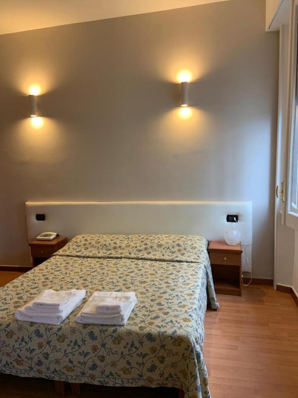Superior Double Room image 4