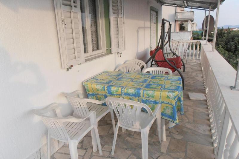 Two-Bedroom Apartment with Terrace and Sea View image 3
