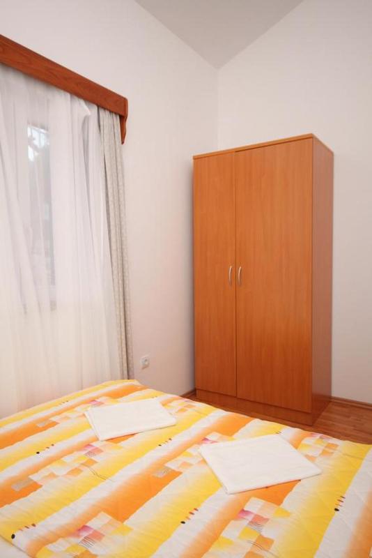 Two-Bedroom Apartment with Terrace and Sea View image 3