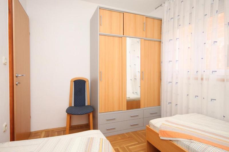 One-Bedroom Apartment with Terrace and Sea View image 2