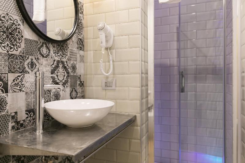 King Room - Separate Building image 2