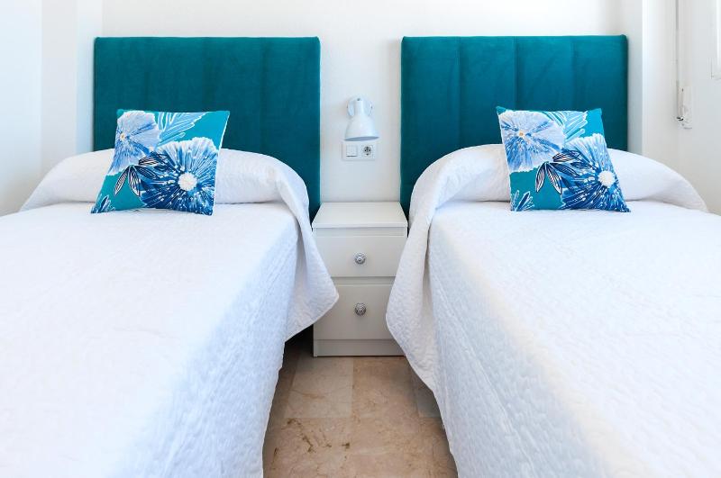 Calmo Singular Apartments - image 4