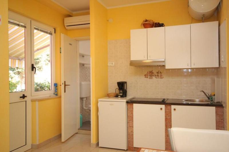 One-Bedroom Apartment with Terrace image 2