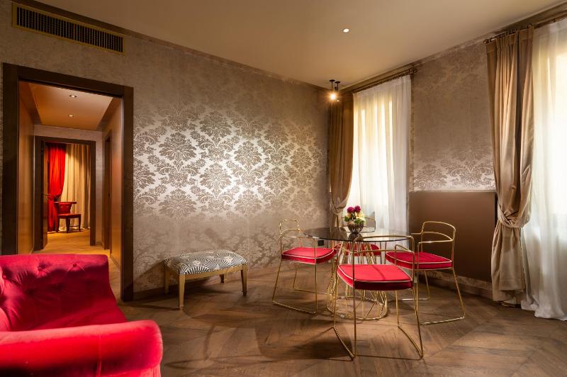 Suite with River View image 3