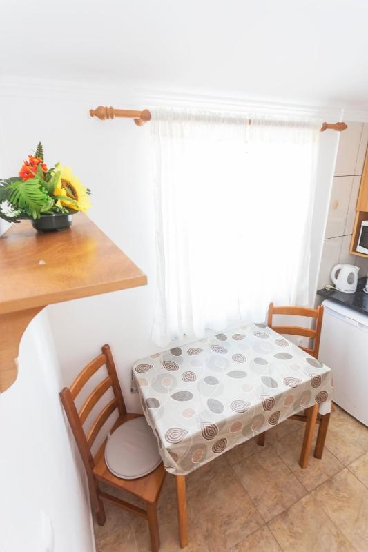 Apartment with Sea View image 2