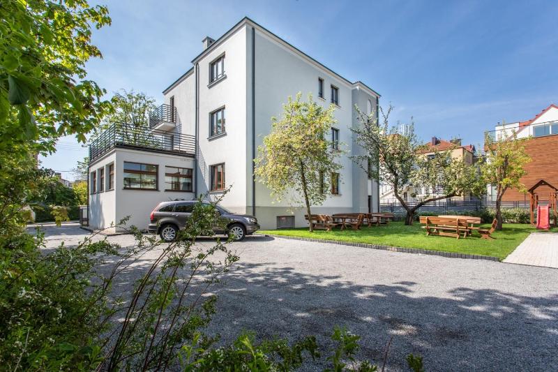 Villa Allegra Apartamenty z ogrodem i salą zabaw darmowy parking i leżaki 5minut do morza - image 43