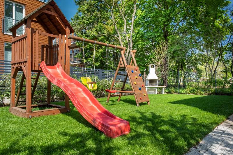 Villa Allegra Apartamenty z ogrodem i salą zabaw darmowy parking i leżaki 5minut do morza - image 5