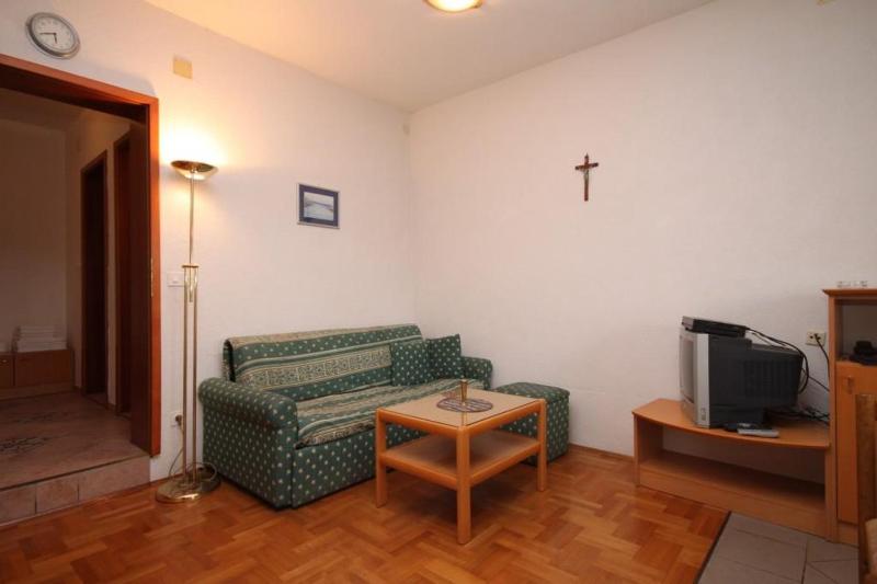 Two-Bedroom Apartment with Terrace image 3