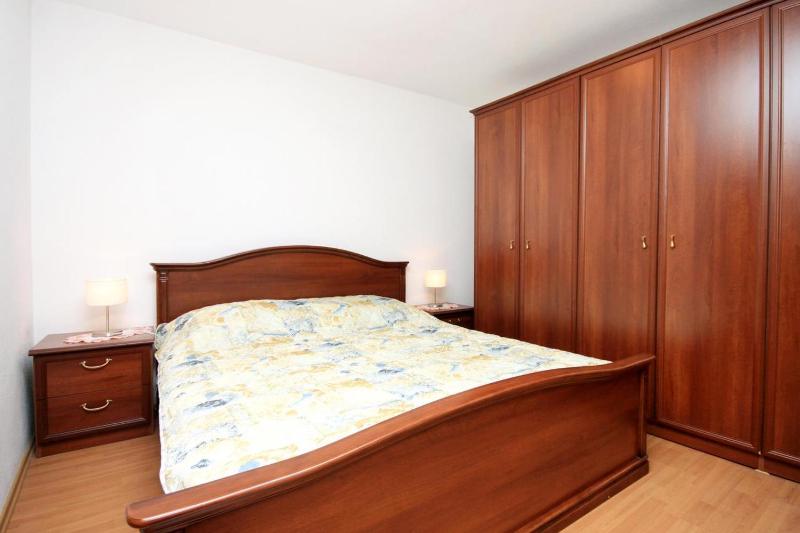 One-Bedroom Apartment with Terrace and Sea View image 2