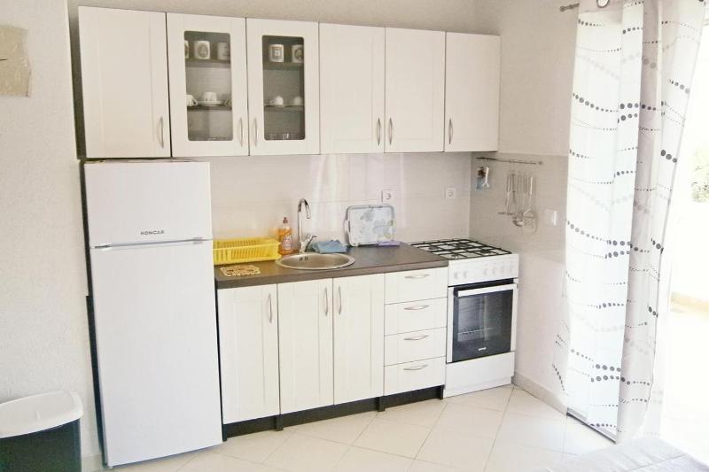 One-Bedroom Apartment with Terrace and Sea View image 3