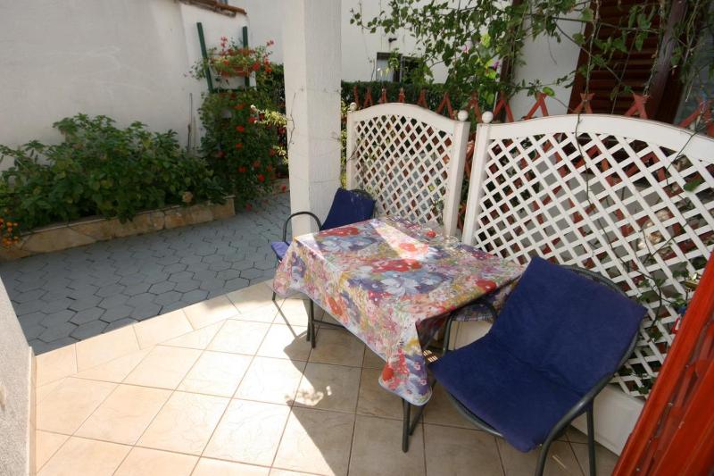 Studio with Terrace image 1