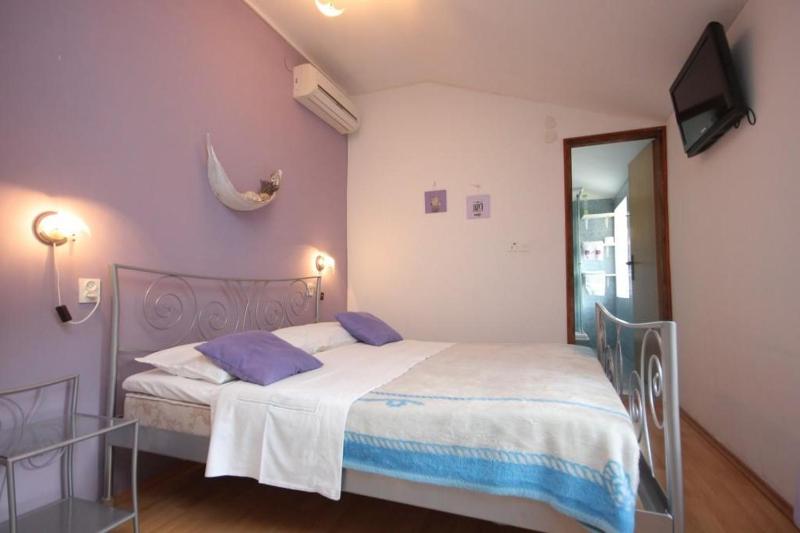 Double Room image 1
