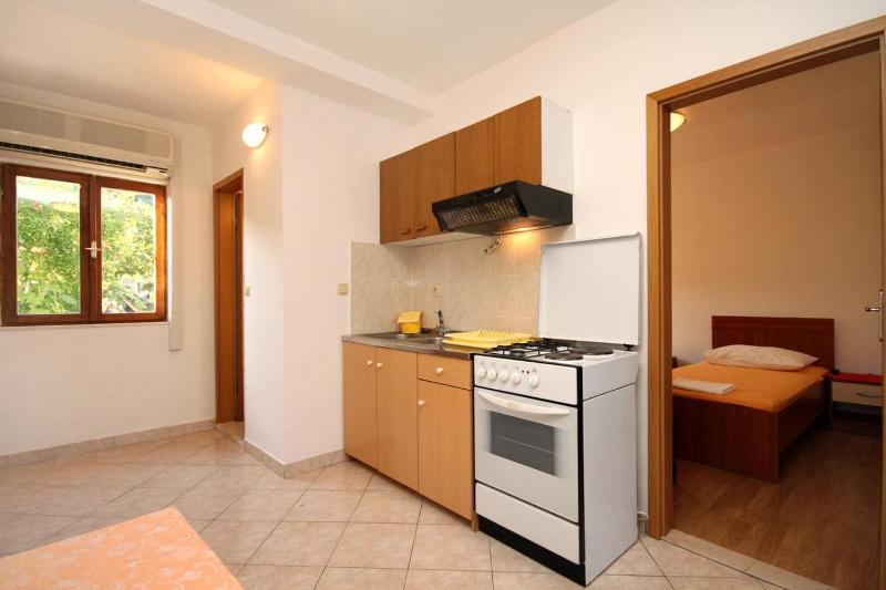 Two-Bedroom Apartment with Terrace and Sea View image 2