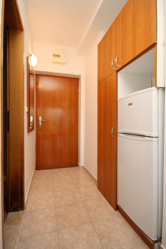 One-Bedroom Apartment with Terrace and Sea View image 2