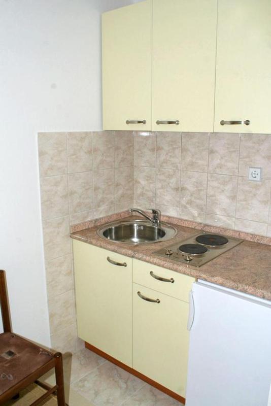 One-Bedroom Apartment with Terrace image 3