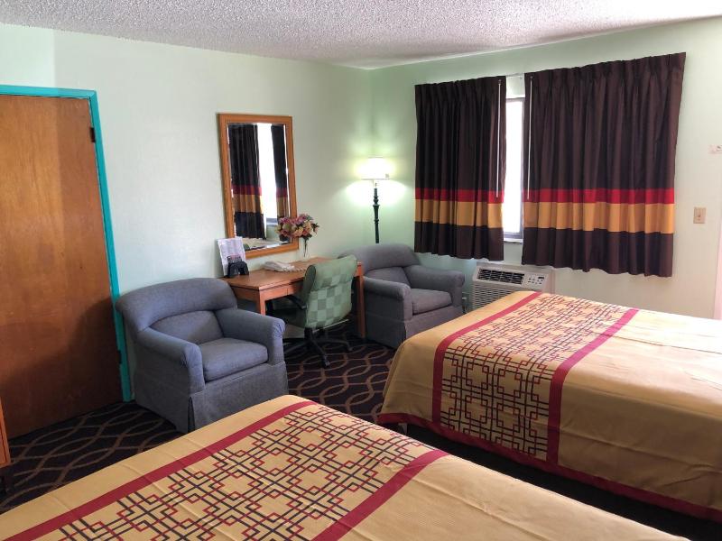 Double Room with Two Double Beds image 4