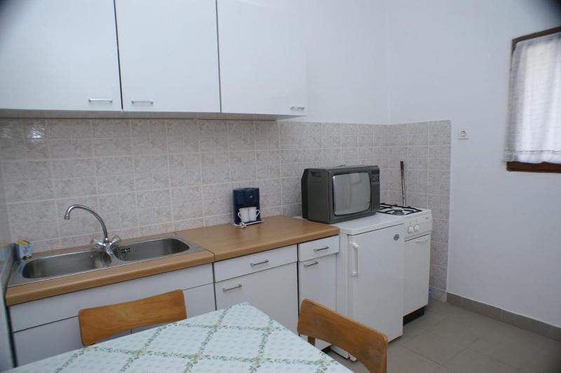 One-Bedroom Apartment with Terrace and Sea View image 2