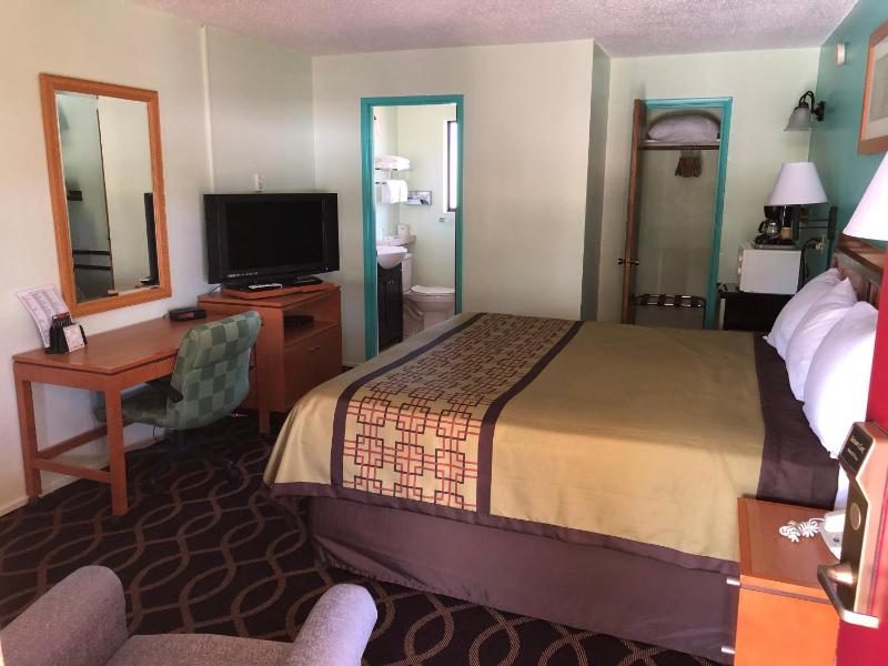 King Room image 2