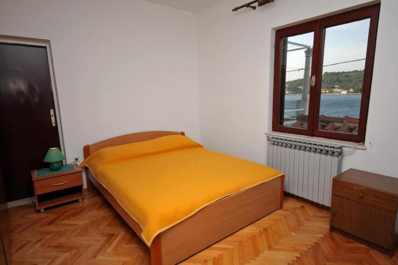 One-Bedroom Apartment with Terrace and Sea View image 1