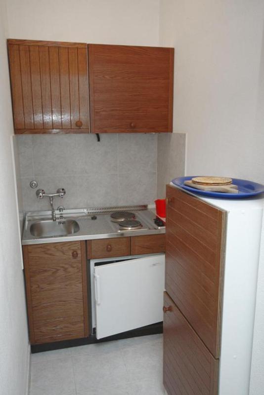 One-Bedroom Apartment with Terrace and Sea View image 2