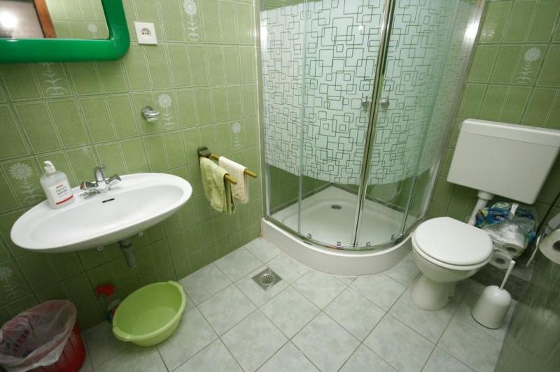 Two-Bedroom Apartment with Terrace and Sea View image 3