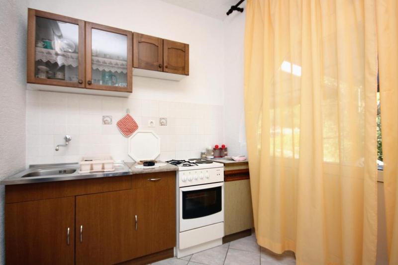 Studio with Terrace image 2