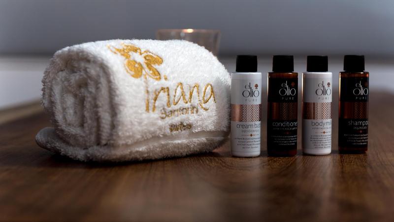 Honeymoon Suite with Hot Tub and Caldera View image 2