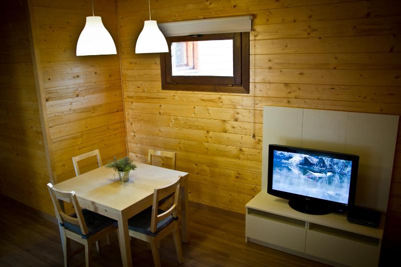 Two-Bedroom Apartment with Private Garden image 1
