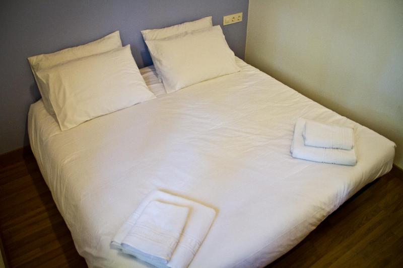 Two-Bedroom Apartment with Private Garden image 2