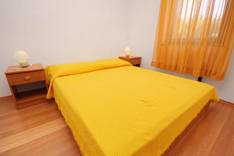 One-Bedroom Apartment with Terrace image 3