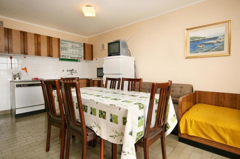 Two-Bedroom Apartment with Terrace and Sea View image 3