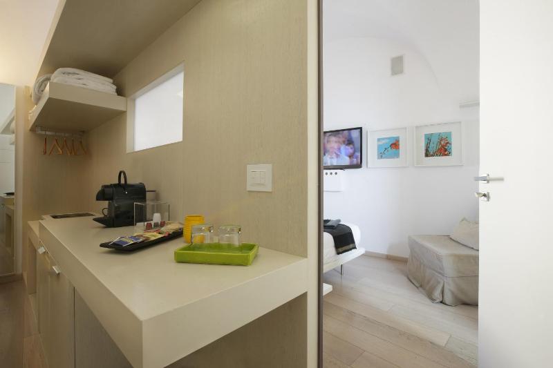 Standard Double Room image 4