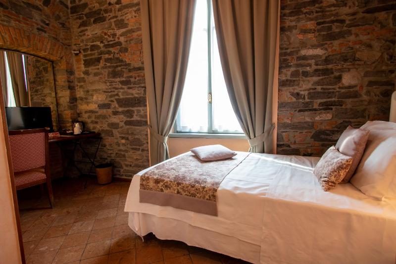 Superior Single Room image 3