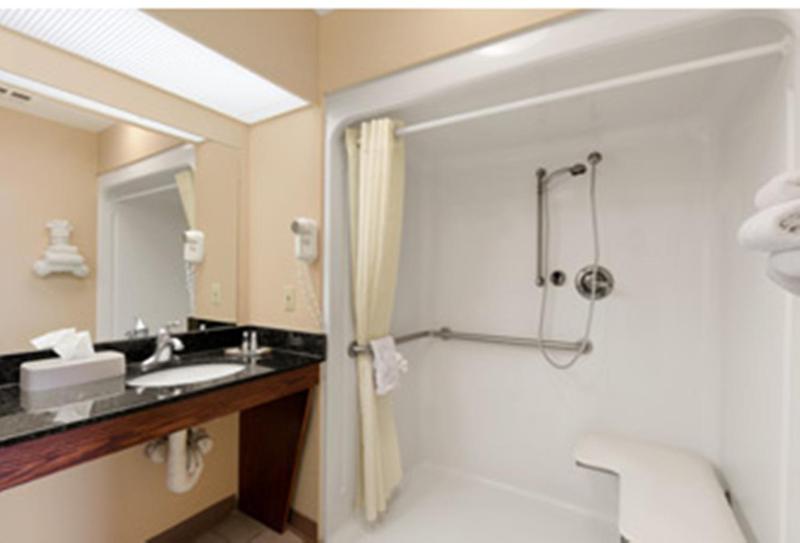 Double Room - Disability Access/Non-Smoking image 3