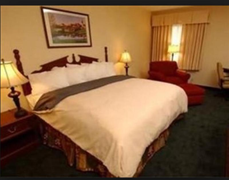 King Room - Non-Smoking image 4