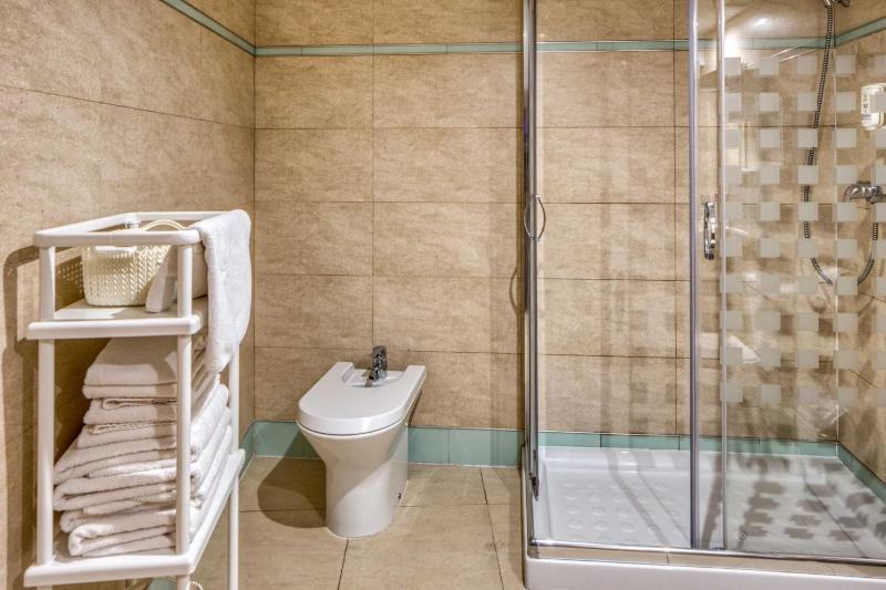 Apartment - Split Level image 2