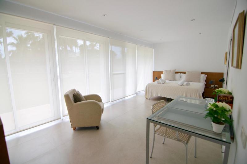 Luxury Beach House - image 39
