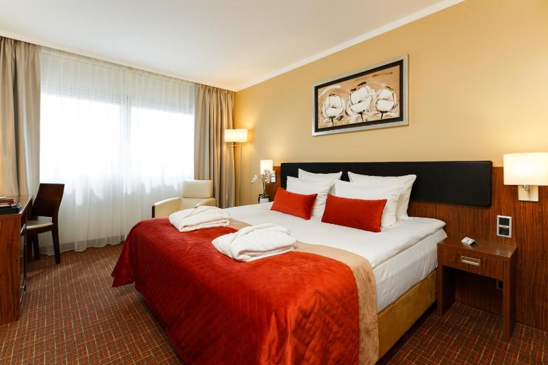 Superior Double or Twin Room image 1